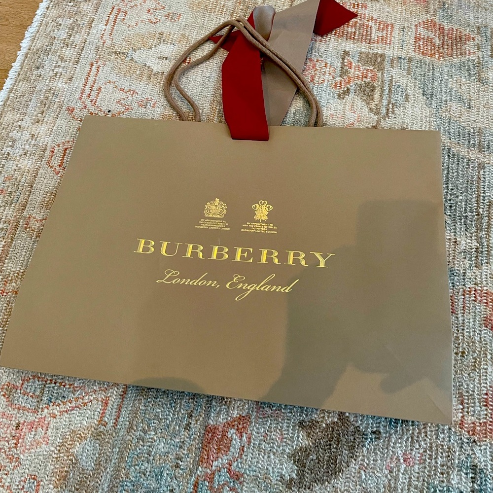 Burberry Shopping Bag
